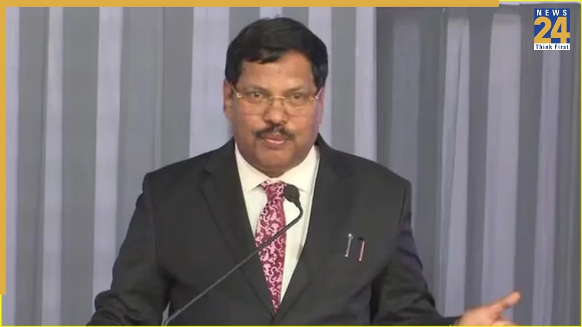 'आप भक्त हैं तो भगवान विष्णु से जाकर कहिए...', आखिर CJI ने क्यों की यह टिप्पणी?