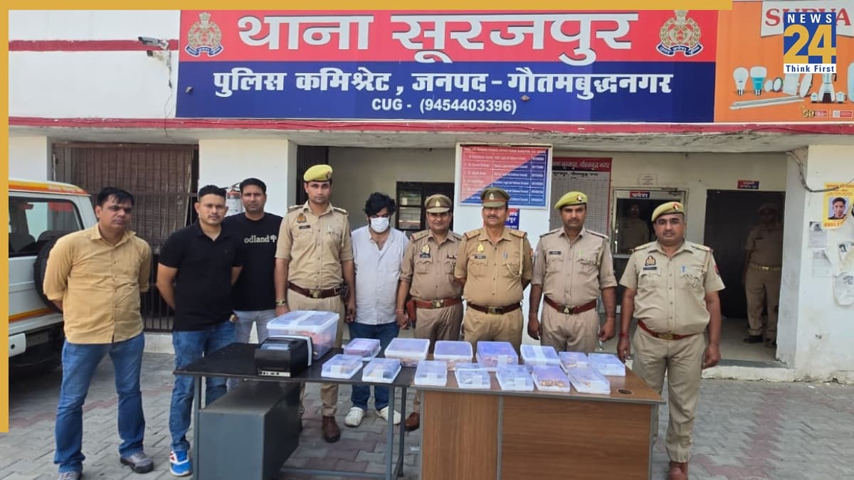 ग्रेटर नोएडा में ज्वैलरी खरीदने वाले हो जाएं सावधान, पुलिस ने पकड़ा नकली ज्वैलरी बेचने वाले व्यापारी
