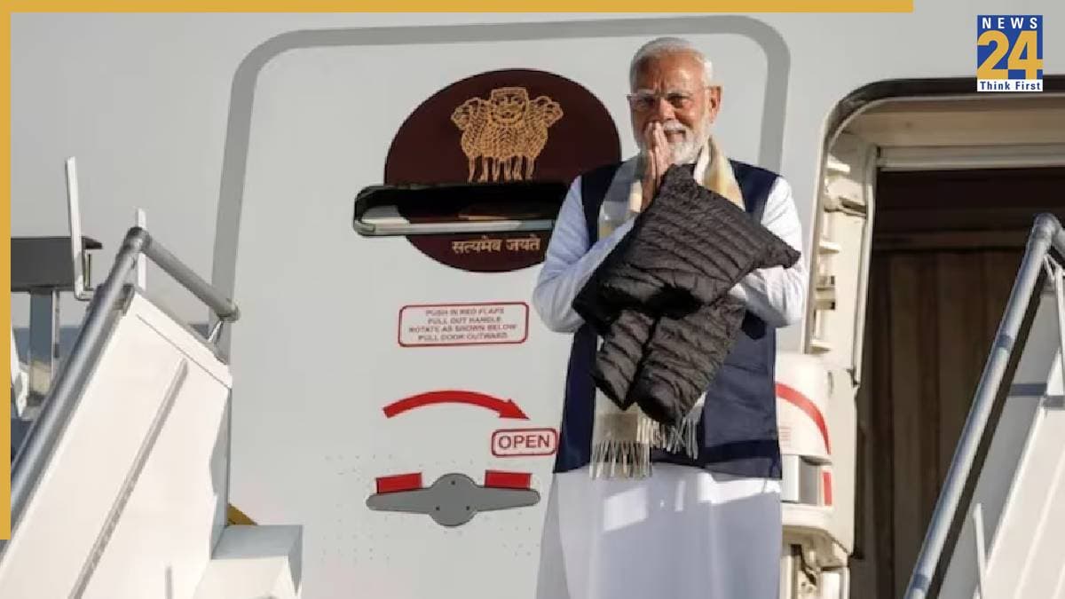 PM Modi Manipur Visit: मिजोरम से मणिपुर पहुंचे PM मोदी, हिंसा-दंगा प्रभावित चुराचांदपुर में की रैली
