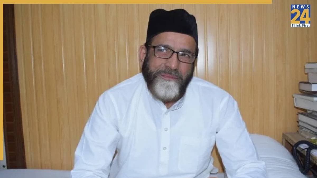 मौलाना तौकीर रजा गिरफ्तार, बरेली हिंसा मामले में 2000 उपद्रवियों के खिलाफ 6 FIR, 40 लोग गिरफ्तार
