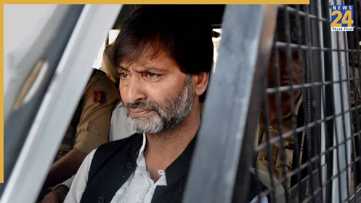 हाफिज सईद से मुलाकात के बाद मनमोहन सिंह को दी थी जानकारी, यासीन मलिक का बड़ा खुलासा
