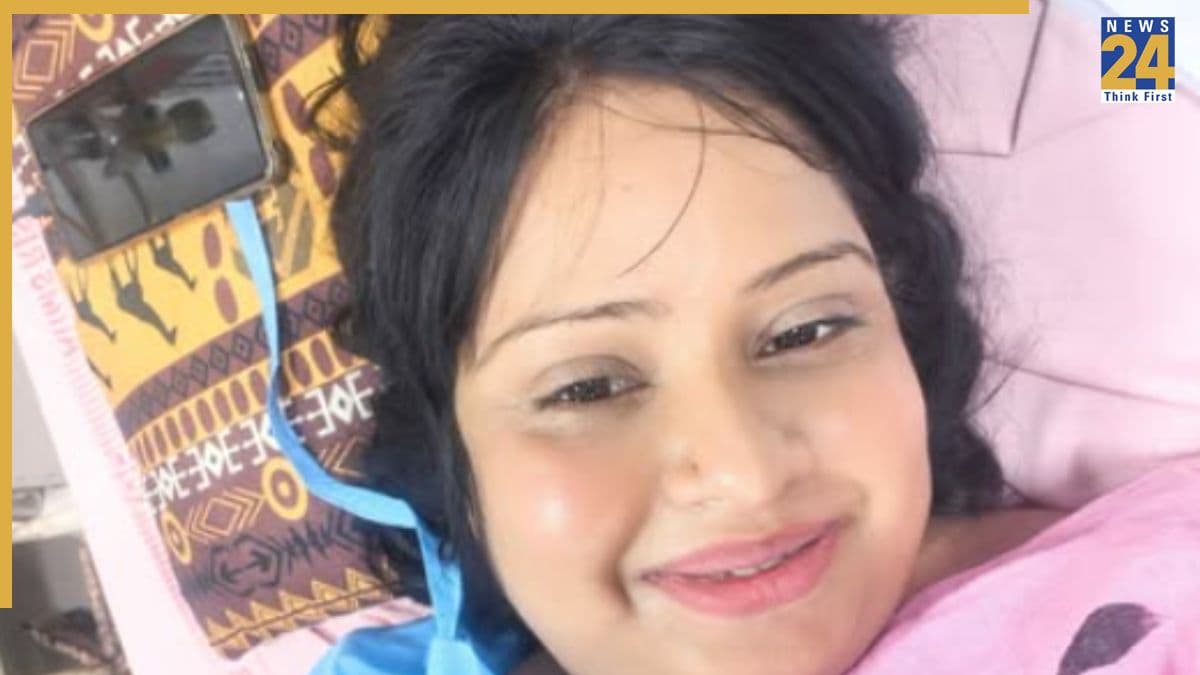 भोजपुरी सिंगर देवी के घर आया नन्हा मेहमान, बिना शादी के बनीं मां, कहा- 'सब कुछ मिल गया'