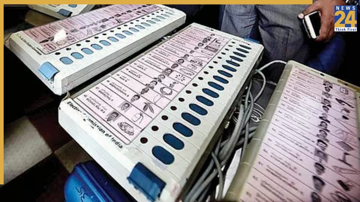 'नहीं कटेगा किसी वोटर का नाम', SIR के नोटिस पर मचे हड़कंप पर EC का बयान?
