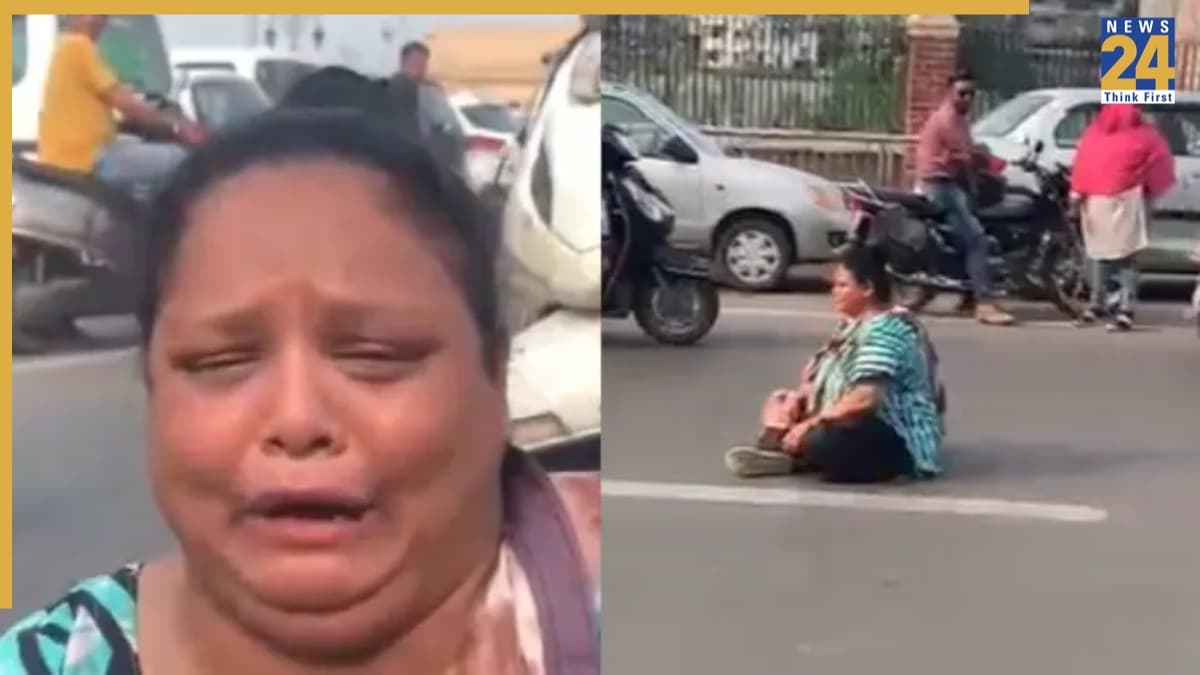20 रुपये में 6 की जगह मिले 4 गोलगप्पे तो धरने पर बैठी महिला, सड़क पर लगाया जाम