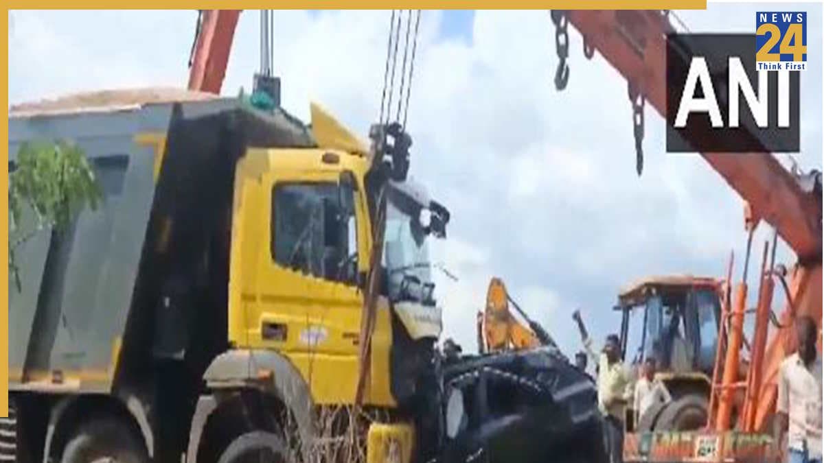 Nellore Accident: नेशनल हाईवे पर टिपर से टकराई कार, 6 की मौत, शुरुआती जांच में गलती किसकी?