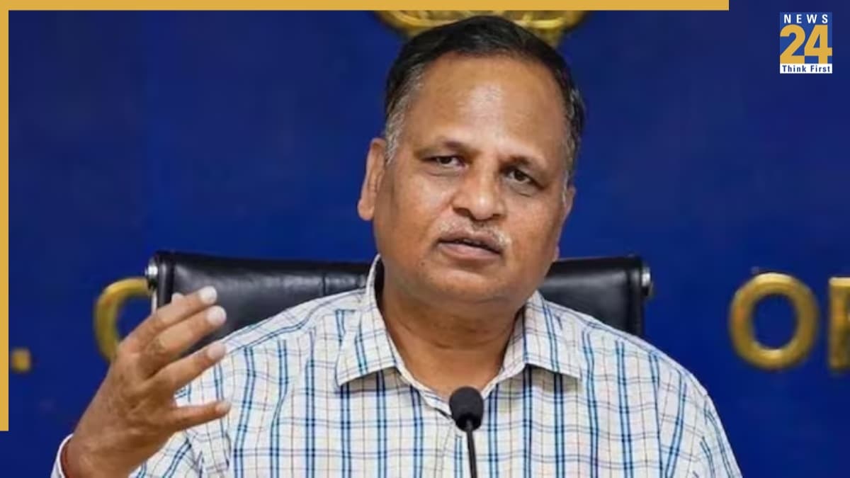 दिल्ली के पूर्व मंत्री सत्येंद्र जैन की बढ़ी मुश्किलें, ED ने जब्त की 7.44 करोड़ रुपये की संपत्ति