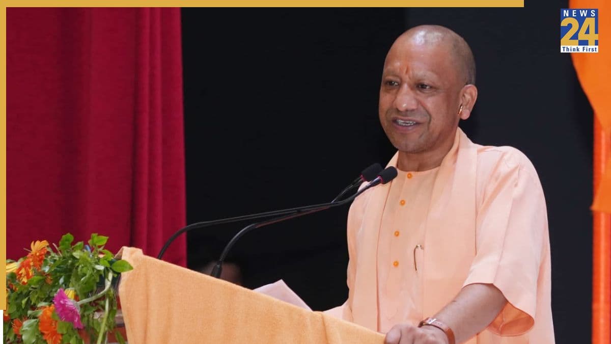 'राजनीतिक इस्लाम ने सनातन आस्था पर किया कुठाराघात': RSS के कार्यक्रम को बोले CM योगी