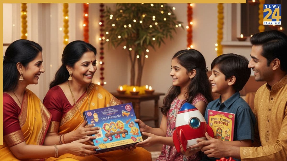 दिवाली पर बच्चों को चॉक्लेट-टॉफी नहीं बल्कि गिफ्ट में दें ये चीजें, फूले नहीं समाएंगे वह