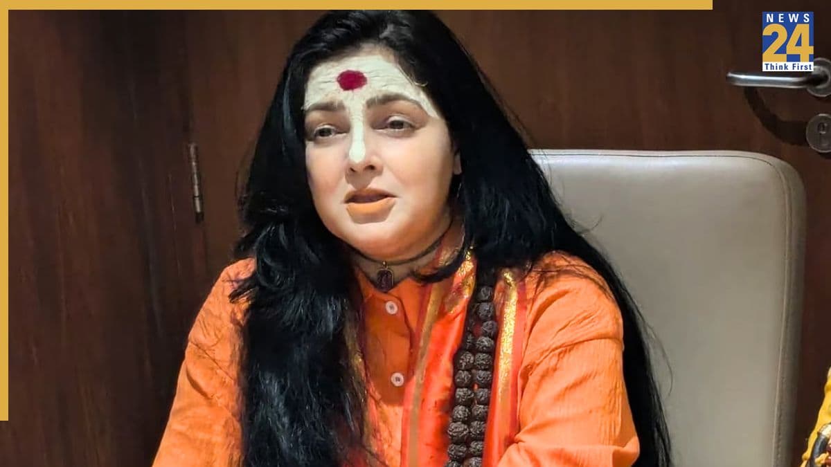 'दाऊद इब्राहिम आतंकवादी था और रहेगा', विवादित बयान पर ममता कुलकर्णी का यू-टर्न, कथित रिश्ते पर भी दी सफाई