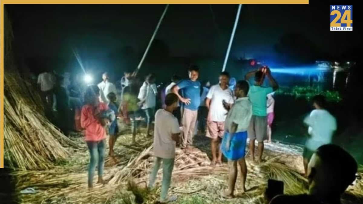 उत्तर प्रदेश के बहराइच में बड़ा हादसा, सवारियों से भरी नाव नदी में पलटी, 8 लापता