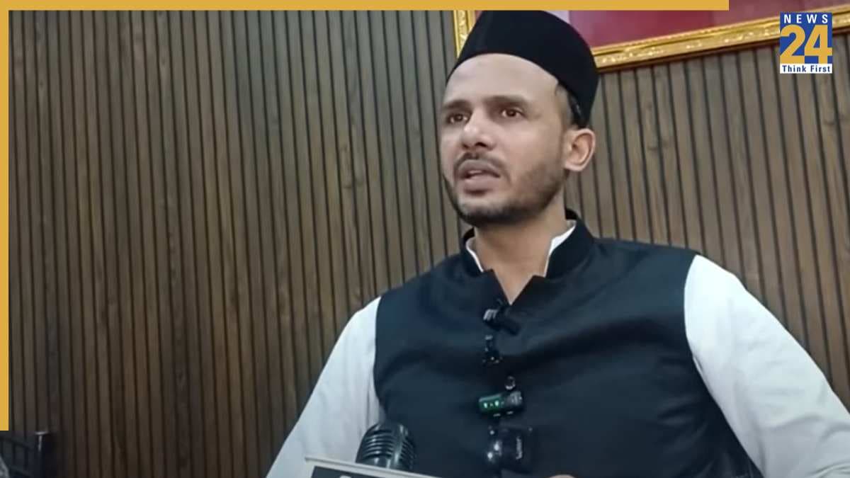 'ये कहीं से भी ठीक नहीं', बरेली और संभल में Bulldozer Action पर भड़के सपा सांसद Zia Ur Rahman