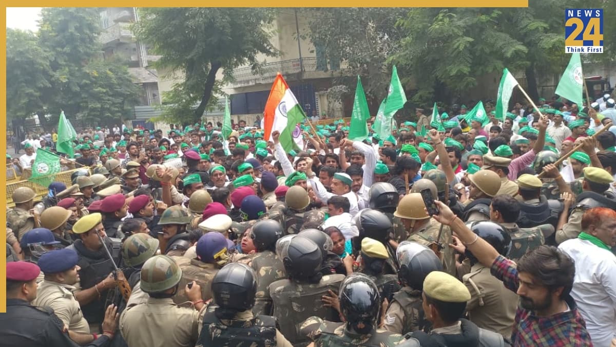 Noida Authority Protest
