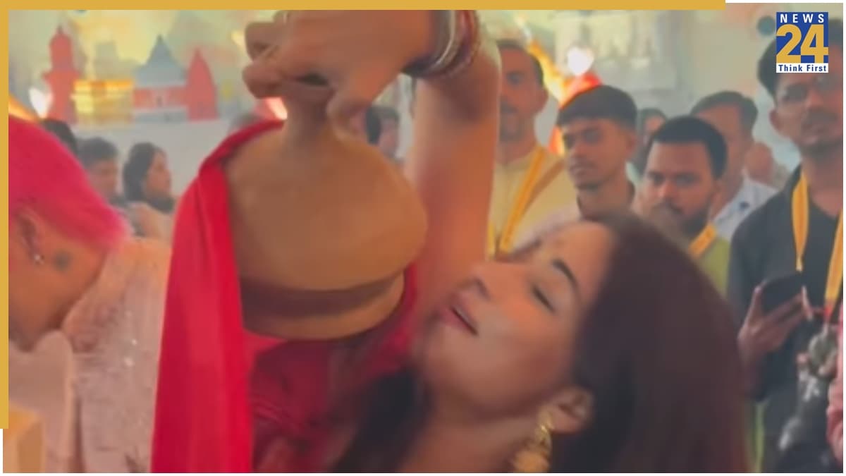 Nyra Banerjee के साथ हो जाता बड़ा हादसा, दुर्गा पूजा से वायरल हुआ वीडियो