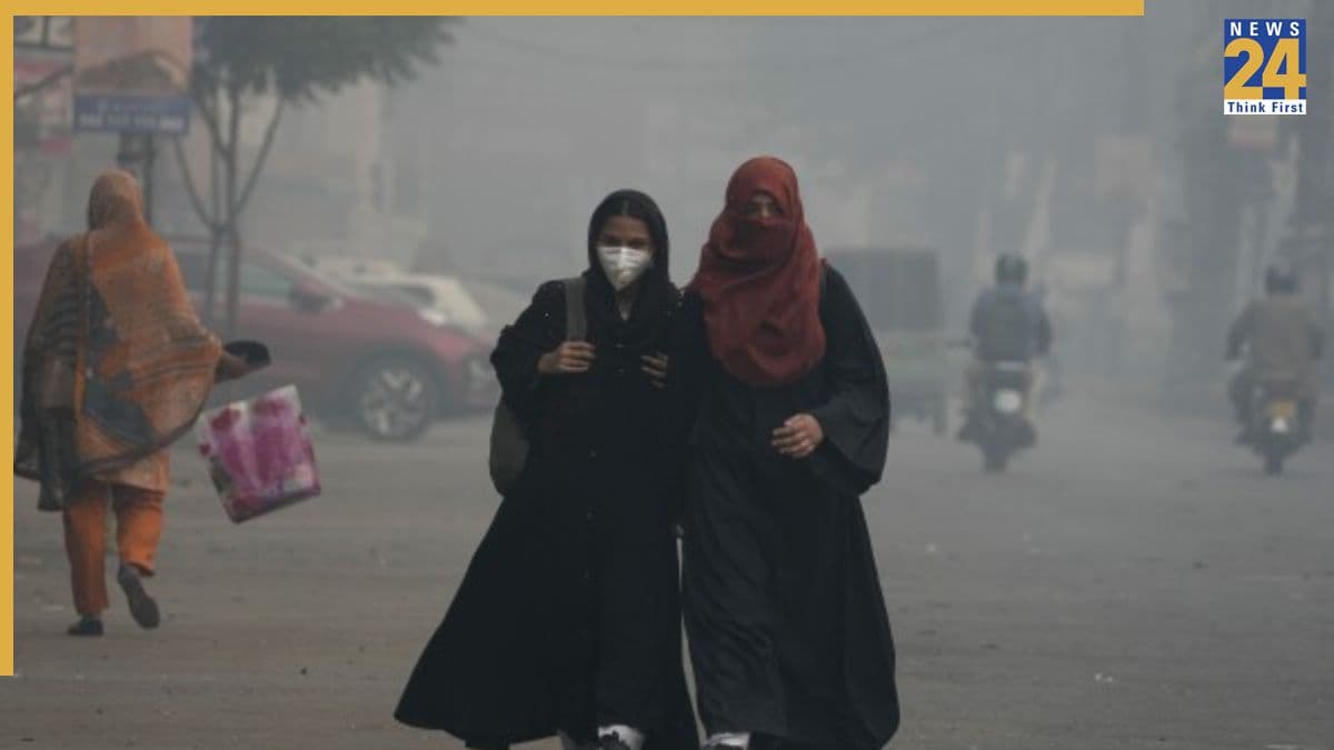 लाहौर एक बार फिर दुनिया के सबसे प्रदूषित शहरों में शामिल, AQI पहुंचा 577 के खतरनाक स्तर पर