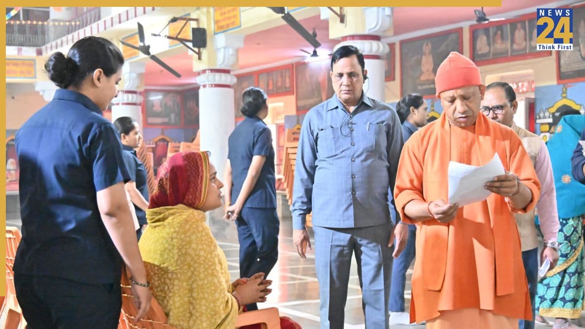 CM योगी की अगुवाई में बही देशभक्ति की बयार, सरदार पटेल की 150वीं जयंती पर किया एकता यात्रा का शुभारंभ