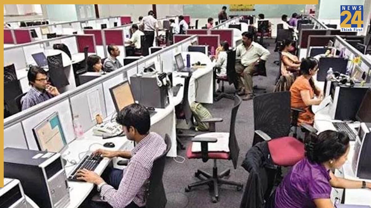 New Gratuity Rule: नौकरी में ग्रेच्युटी के लिए नहीं करना होगा 5 साल इंतजार, सरकार ने नए कानून में दी बड़ी राहत