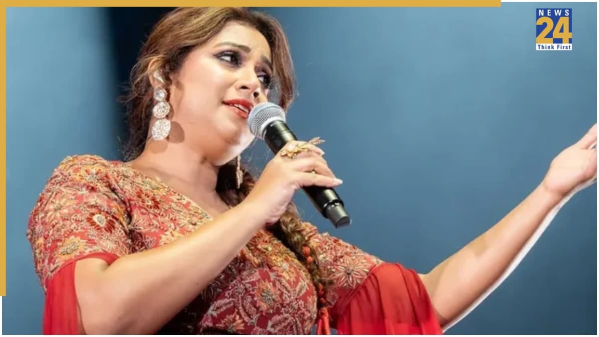 Shreya Ghoshal के कॉन्सर्ट में उमड़ी भीड़, भगदड़ जैसे हालात, वीडियो वायरल