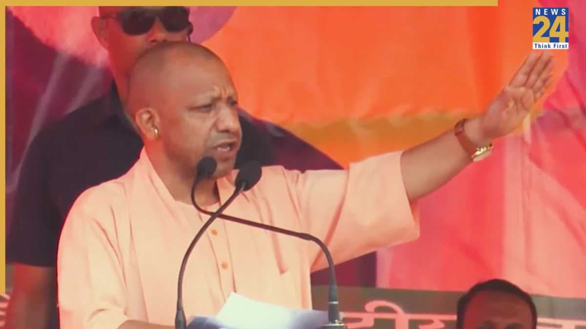 सीएम योगी का विपक्ष पर सीधा प्रहार, कहा- जो पहले पशुओं का चारा खा गए, वे मौका मिलने पर गरीबों का राशन भी खा जाएंगे