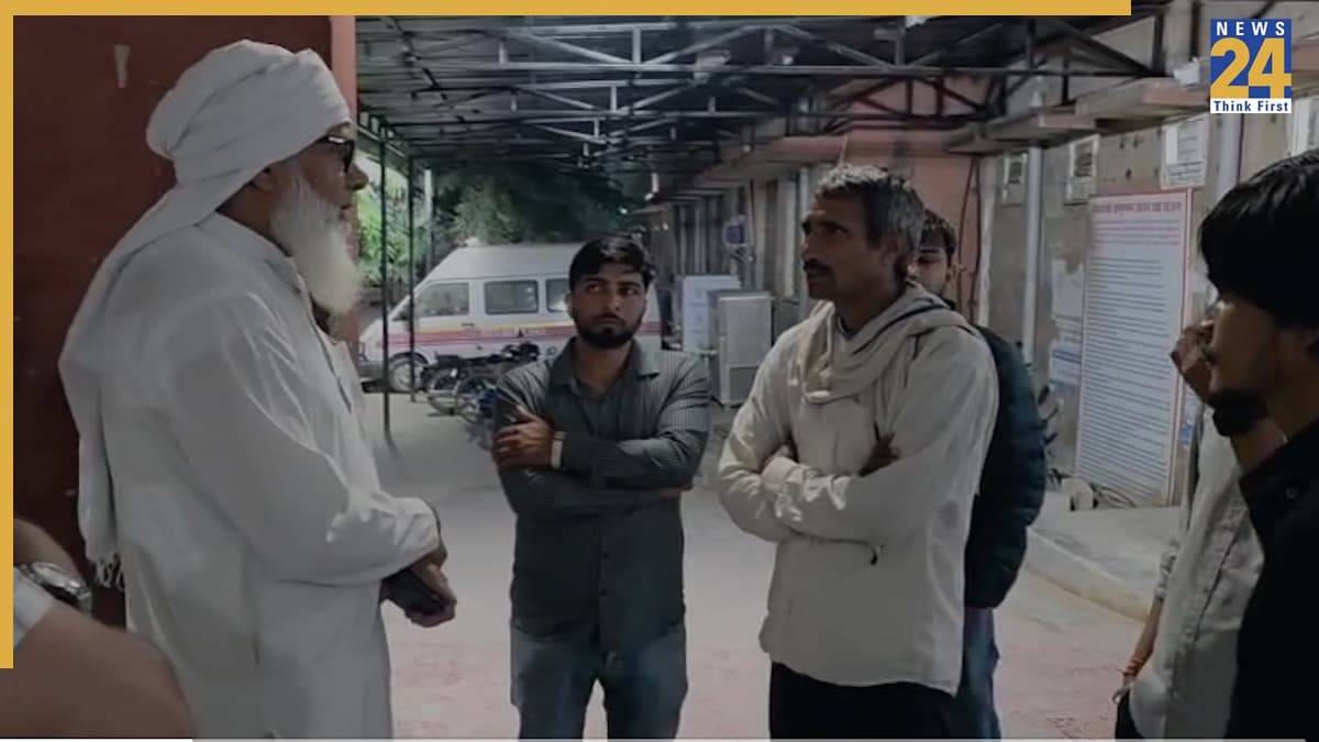 अलवर में तेज रफ्तार थार से बड़ा हादसा, बाइक सवार 5 लोगों को कुचला, मां बाप-बेटा और भतीजी की मौत