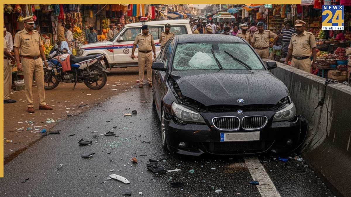 दिल्ली में बड़ा हादसा, एंबियंस माल के सामने मर्सिडीज ने 3 लोगों को कुचला, एक की मौके पर मौत