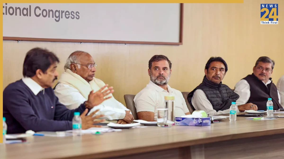 बिहार कांग्रेस की दिल्ली में बैठक, हार के कारणों की होगी समीक्षा