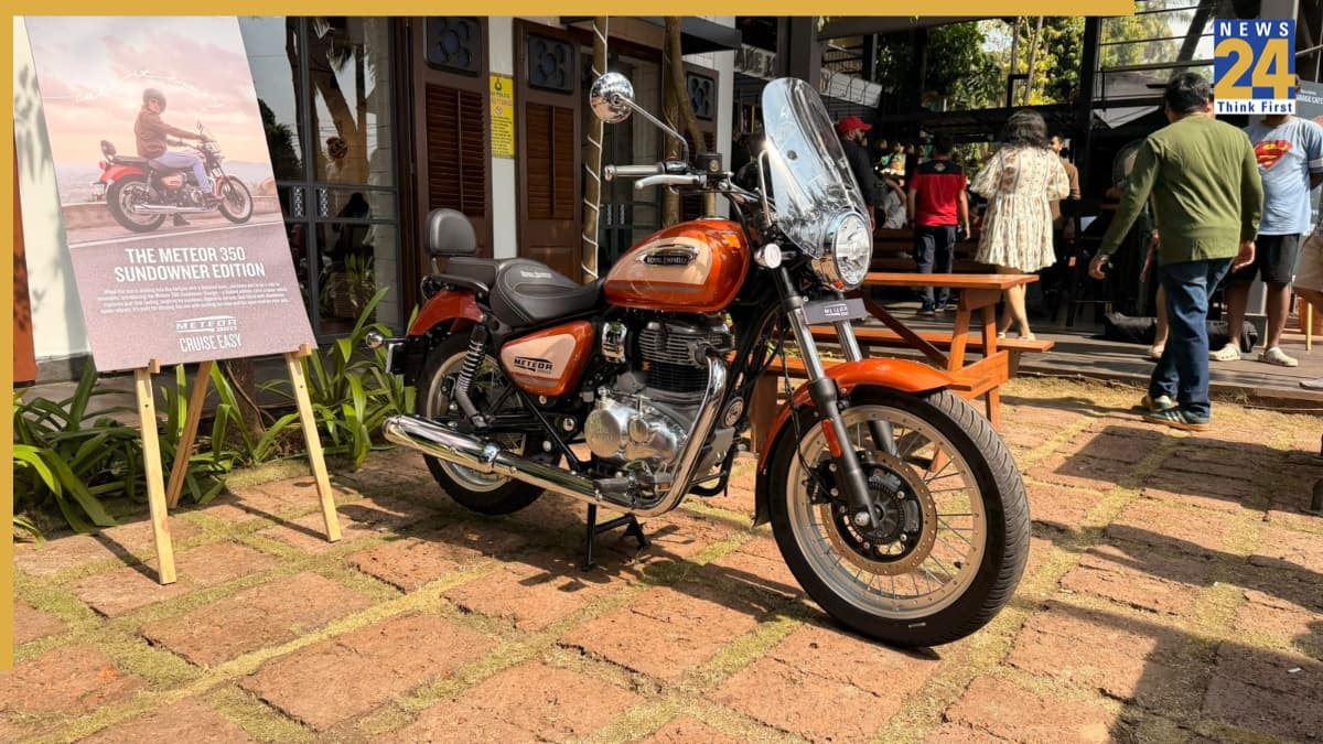 रॉयल एनफील्ड Meteor 350 Sundowner Orange: दमदार लुक और टूरिंग फीचर्स के साथ नया एडिशन अनवील