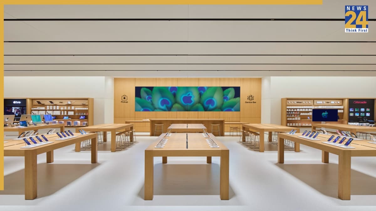 VIDEO: नोएडा में खुला 5वां Apple स्टोर, अंदर का नजारा देख कर रह जाएंगे हैरान?