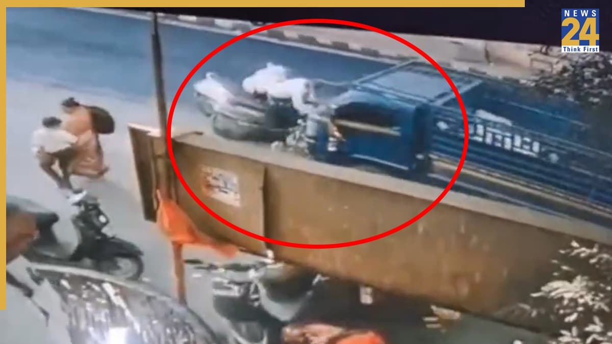 CCTV में कैद सूरत का भीषण हादसा, टेंपो की टक्कर से हवा में उछली महिला; 4 लोग घायल