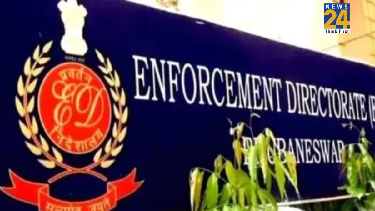 गुजरात में ED का बड़ा एक्शन, कलेक्टर के खिलाफ छापों में 5 करोड़ से ज्यादा की संपत्ति का खुलासा