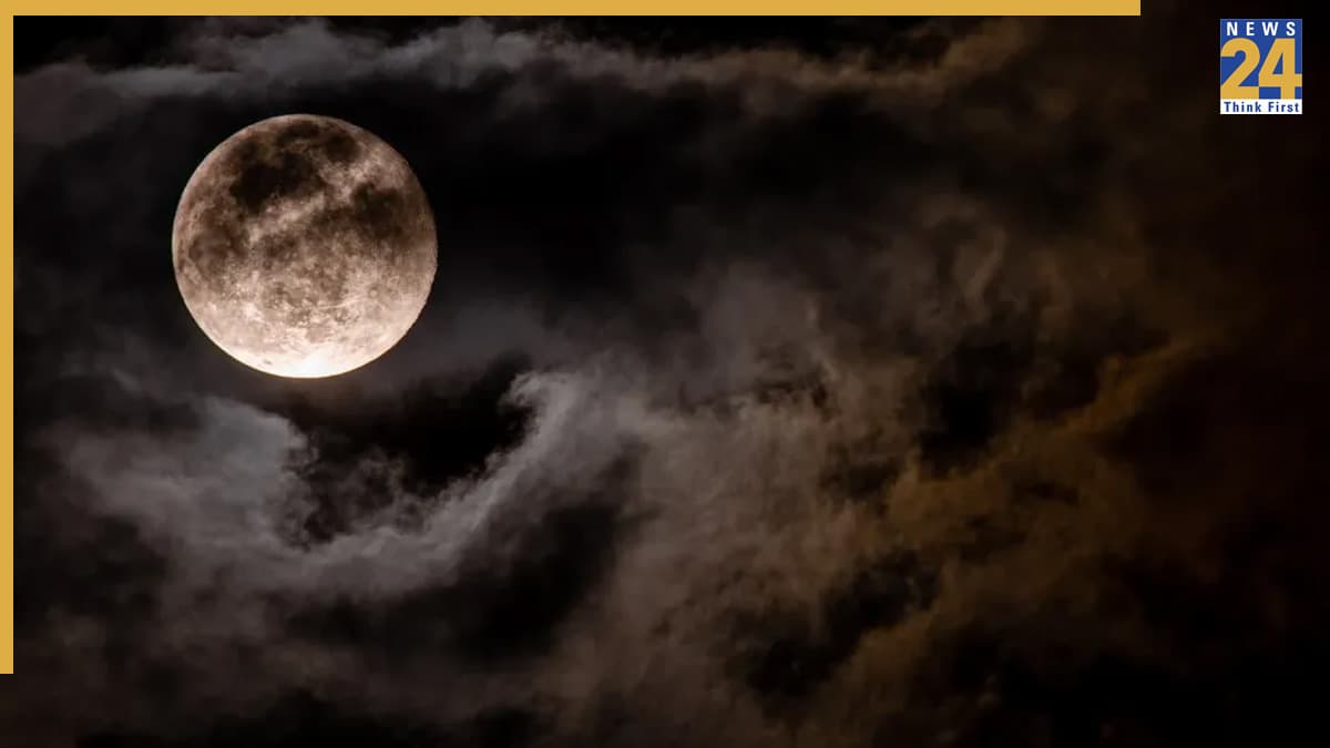 Cold Moon December 2025: आज साल का आखिरी सुपरमून, भारत में कब और कहां से देख सकते हैं?
