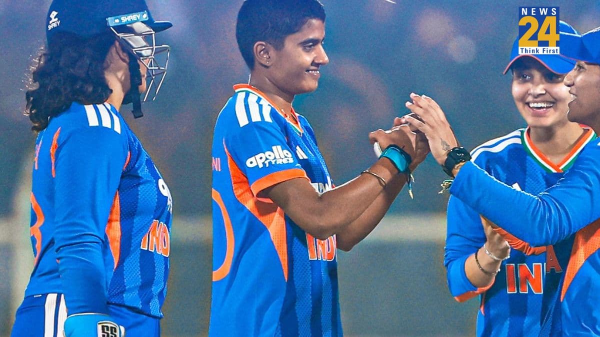 IND-W vs SL-W: टीम इंडिया के आगे श्रीलंका ने टेके घुटने, एकतरफा मुकाबले में बजाया जीत का डंका