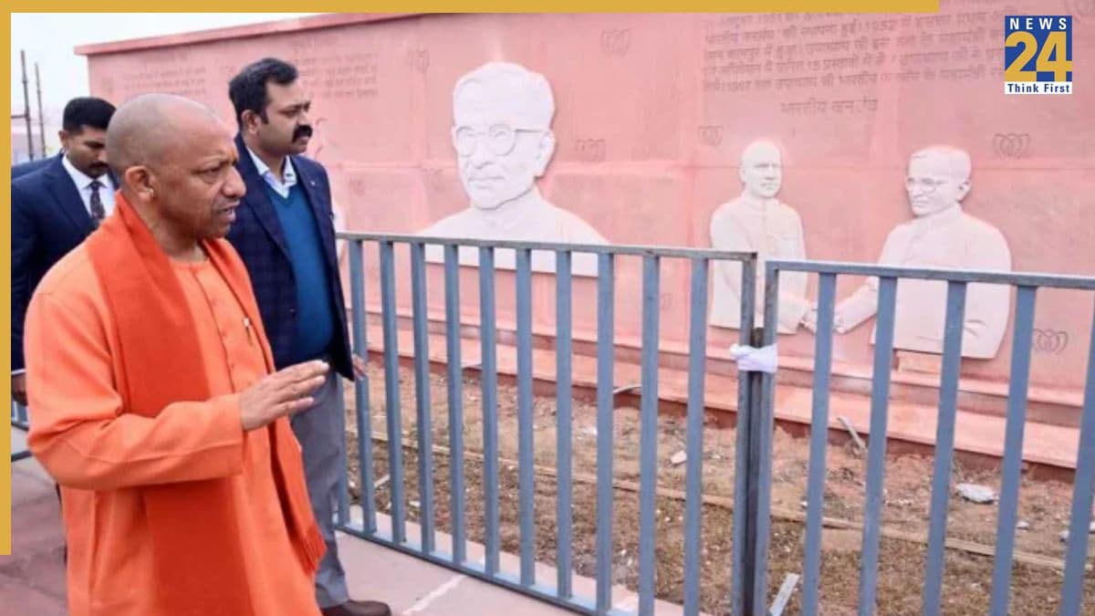 राष्ट्र प्रेरणा स्थल लोकार्पण कार्यक्रम की मुख्यमंत्री ने की समीक्षा, कहा सुरक्षा के हों पुख्ता इंतजाम, ठंड के बीच न हो किसी को समस्या