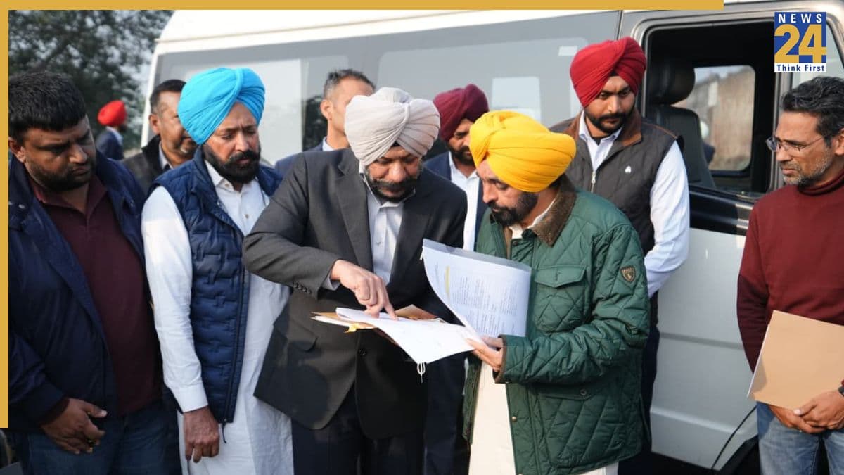 मुख्यमंत्री की ओर से निर्माणाधीन सड़कों का औचक निरीक्षण, खामियों का पता लगने पर ठेकेदार के विरुद्ध कारण बताओ नोटिस जारी