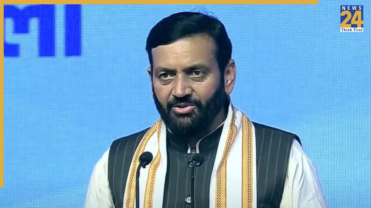 वैश्विक गीता पाठ: 21000 विद्यार्थियों ने किया गीता के श्लोकों का उच्चारण, मुख्यमंत्री नायब सिंह सैनी ने सराहा