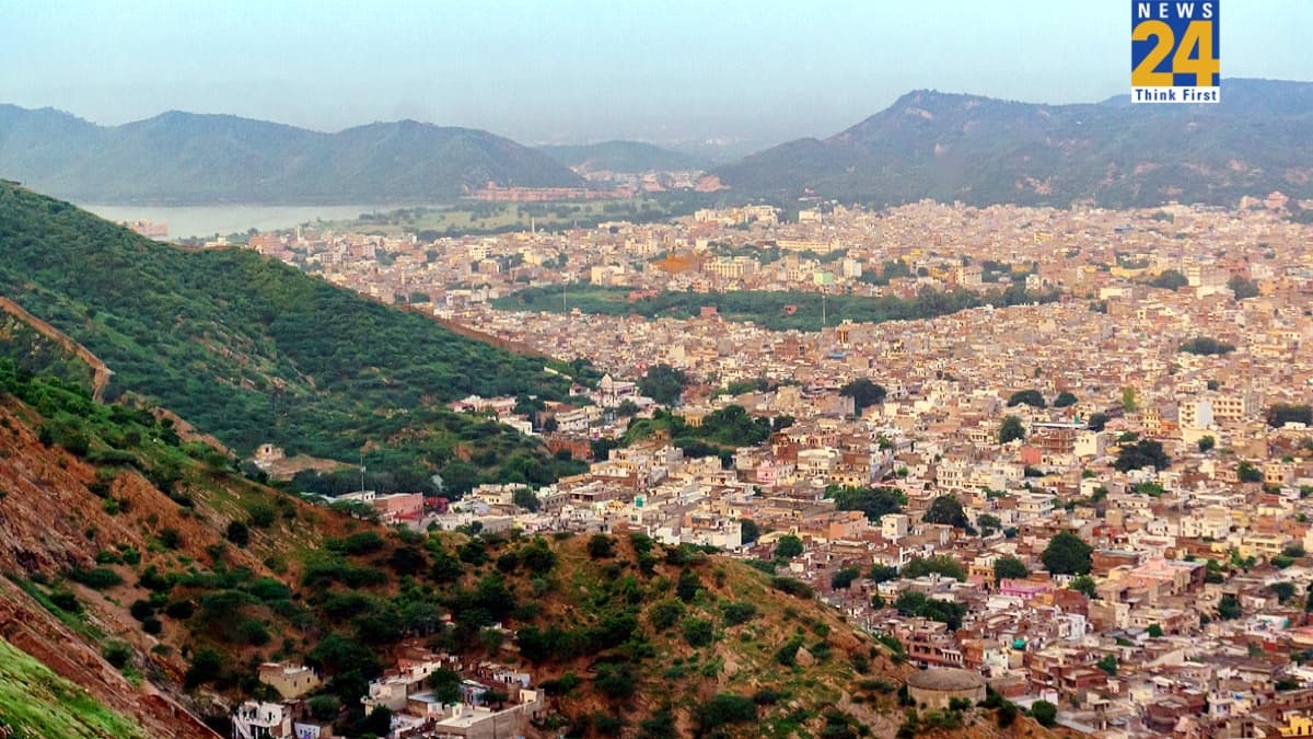 250 करोड़ साल पुराने अरावली का अस्तित्व खतरे में, कई गांवों पर मंडरा रहा संकट