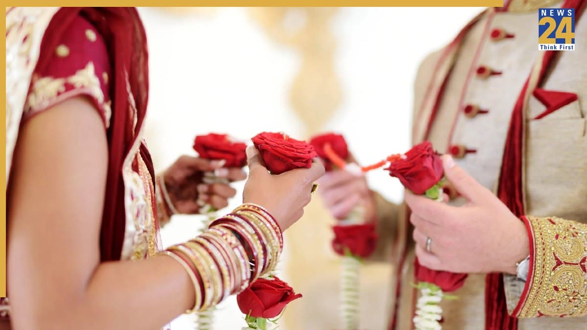 December 2025 Vivah Muhurat: ये हैं दिसंबर 2025 सगाई और विवाह के लिए सबसे शुभ मुहूर्त, जानें कौन-सा दिन है आपके लिए 'परफेक्ट'