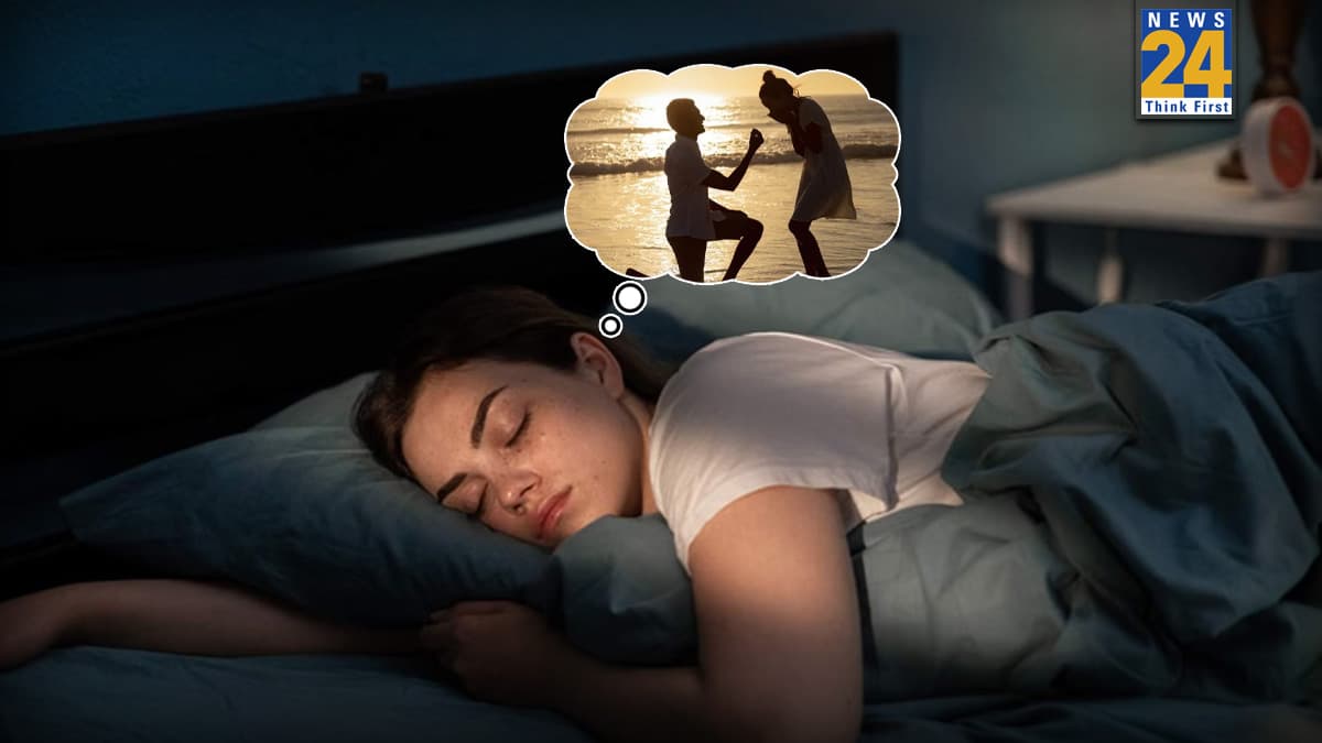 Crush In Dream: इत्तेफाक नहीं अहम संकेत है सपने में पसंदीदा इंसान का दिखना, जानिए क्या कहता है स्वप्न शास्त्र