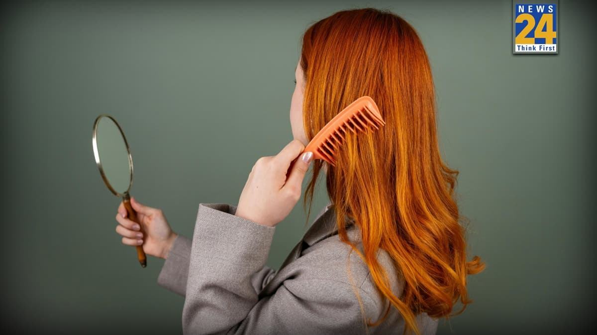 Winter Hair Care: सर्दियों में झाड़ू जैसे बालों से हो गए हैं परेशान? अंडे के ये 4 हेयर मास्क देंगे पार्लर जैसा स्मूथ ग्लो!