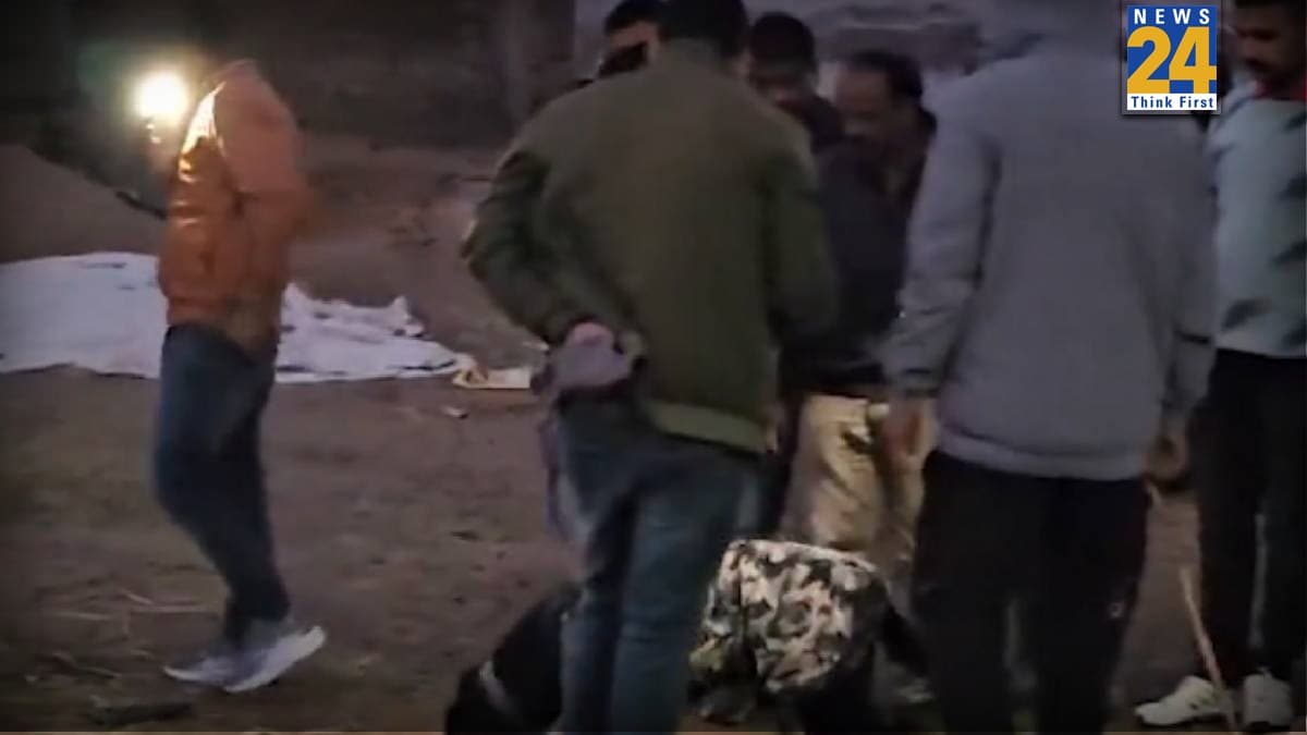 हजारीबाग में जमीन के अंदर दबा बम फटने से मचा कोहराम, पति-पत्नी समेत तीन लोगों की मौत