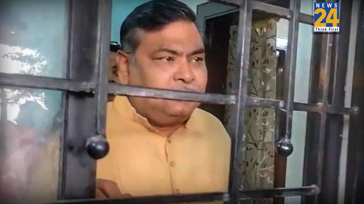 BJP वर्कर्स का हाई वोल्टेज ड्रामा, नागपुर में चुनाव नामांकन वापस लेने जा रहे उम्मीदवार को घर में किया बंद