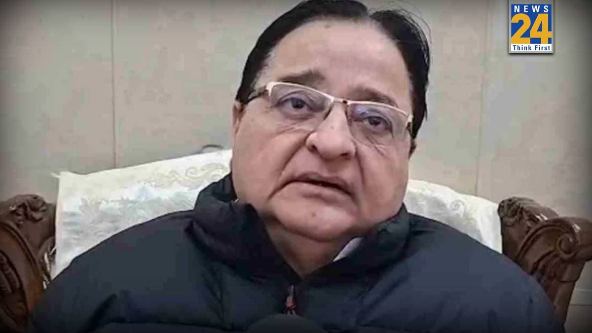 'दुष्कर्मों की वजह है इंटरनेट', कांग्रेस विधायक के बाद समाजवादी पार्टी के नेता की विवादित टिप्पणी