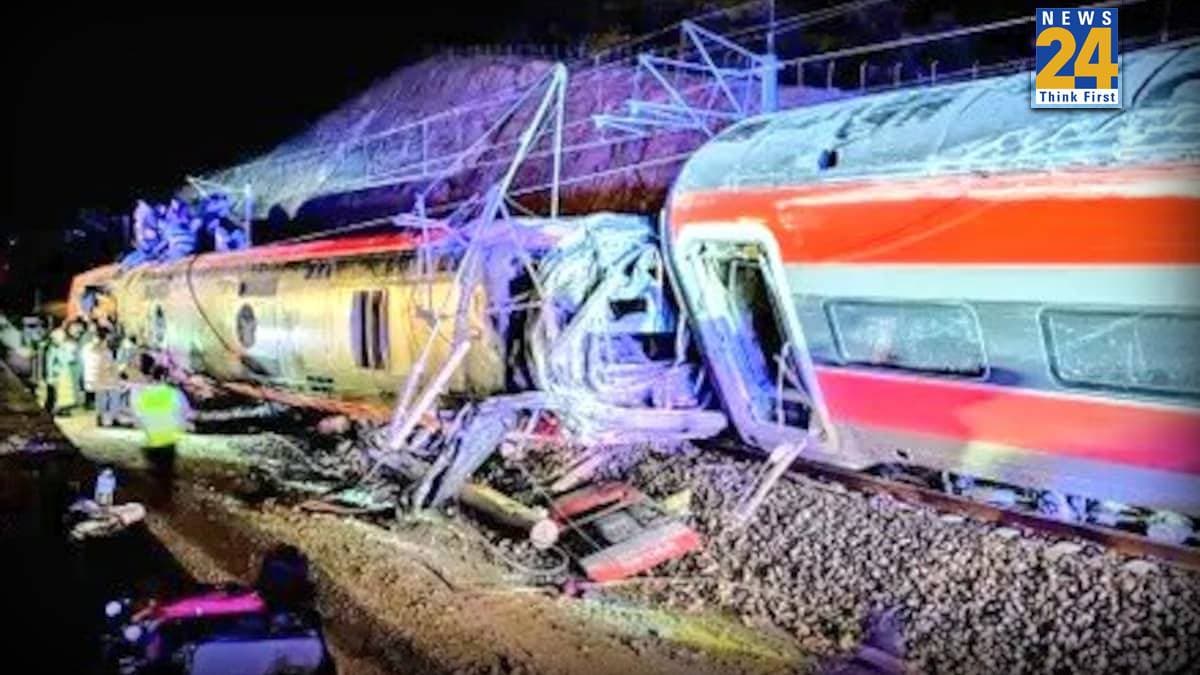 स्पेन में बड़ा ट्रेन हादसा, 2 हाई स्पीड गाड़ियां टकराईं और फिर एक पटरी से उतरकर पलटी, 20 लोगों की मौत