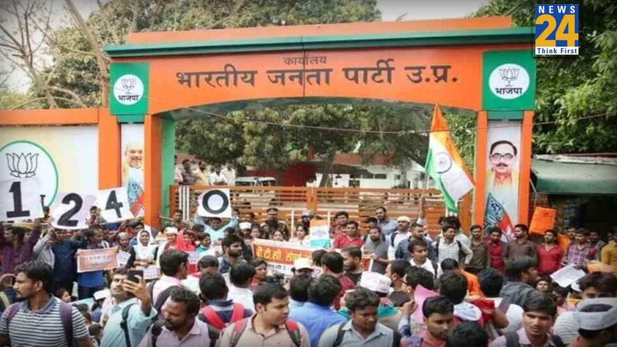 SIR के बाद UP में BJP का बिग प्लान, वोटर लिस्ट से कटे हैं 2.89 करोड़ नाम