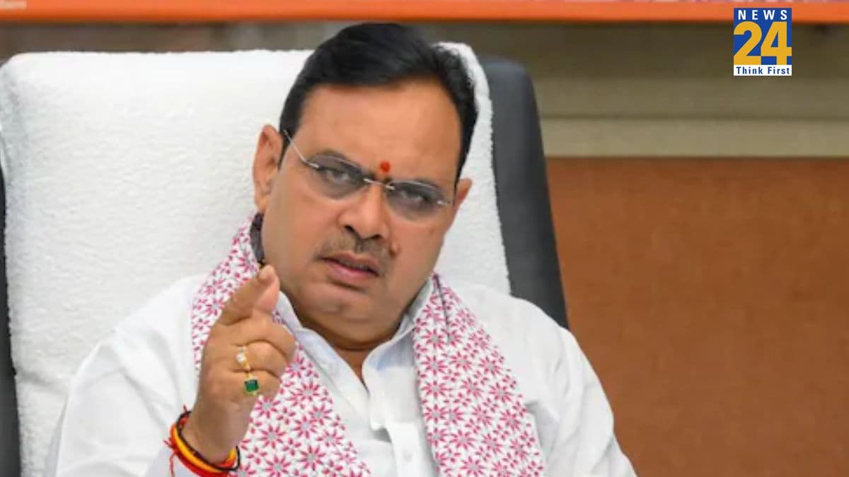 पत्थरबाजी कांड के बाद चौमूं में प्रशासन पर बड़ी कार्रवाई, 23 अतिक्रमण ध्वस्त