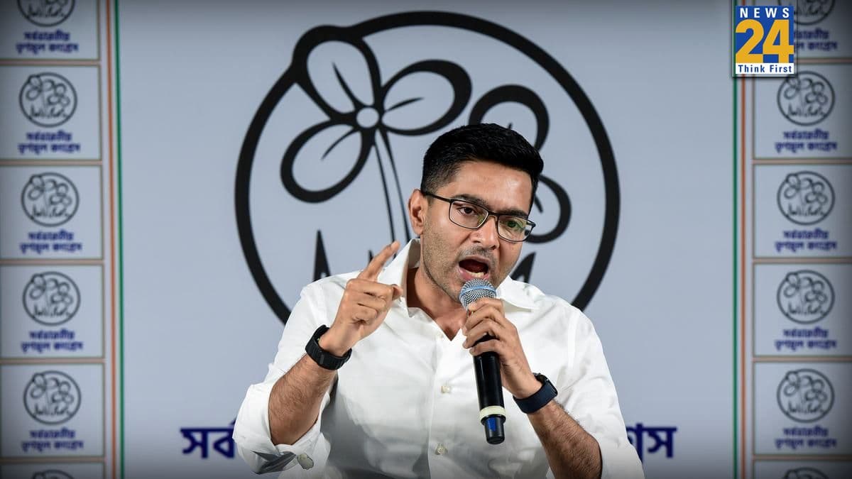 2026 चुनाव से पहले तृणमूल की बड़ी तैयारी: अभिषेक बनर्जी की डॉक्यूमेंट्री ‘लखि एलो घोरे’ का अनावरण