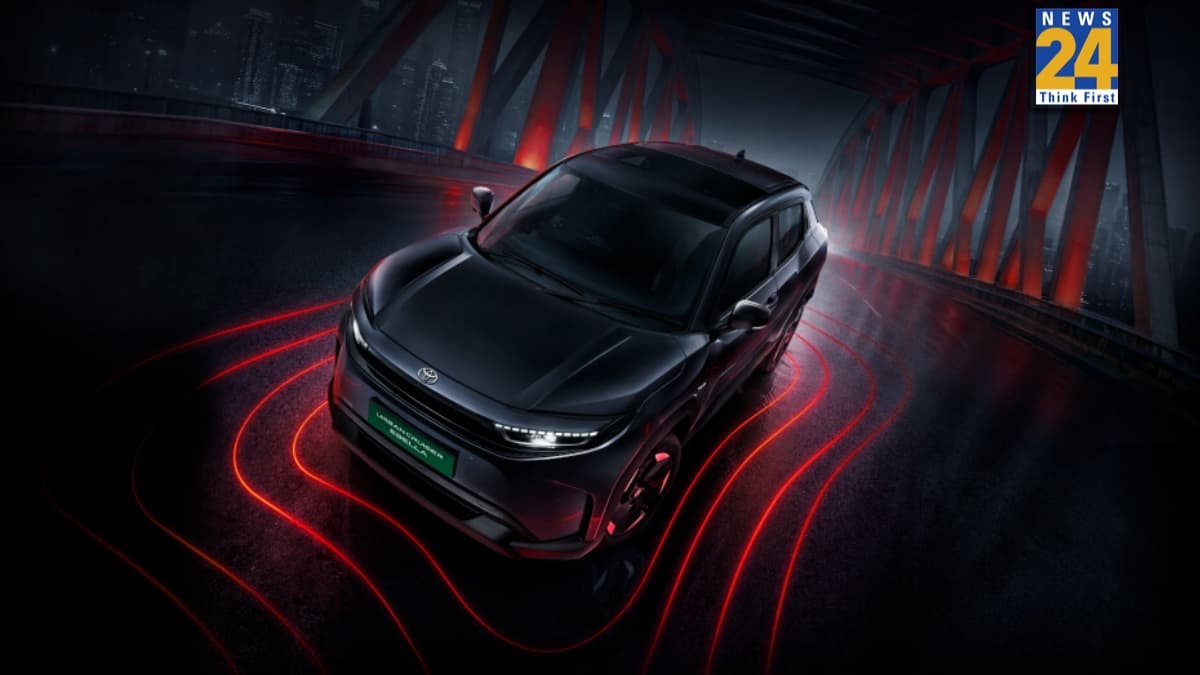Maruti e Vitara को टक्कर देने Toyota की EV एंट्री, जानें Urban Cruiser Ebella के हर वेरिएंट में क्या खास?