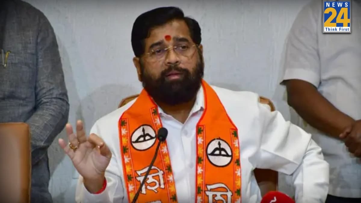 अजित पवार गुट को बड़ा सियासी झटका, रायगढ़ में ‘तटकरे किले’ में शिंदे सेना की सेंध, म्हसला नगर पंचायत पर छाया भगवा!