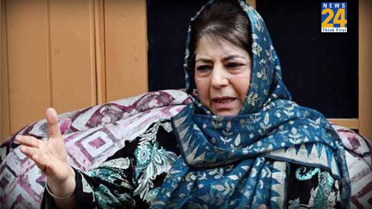 'मुस्लिमों को डराने की हो रही कोशिश', मस्जिदों की प्रोफाइलिंग पर महबूबा मुफ्ती का बड़ा हमला