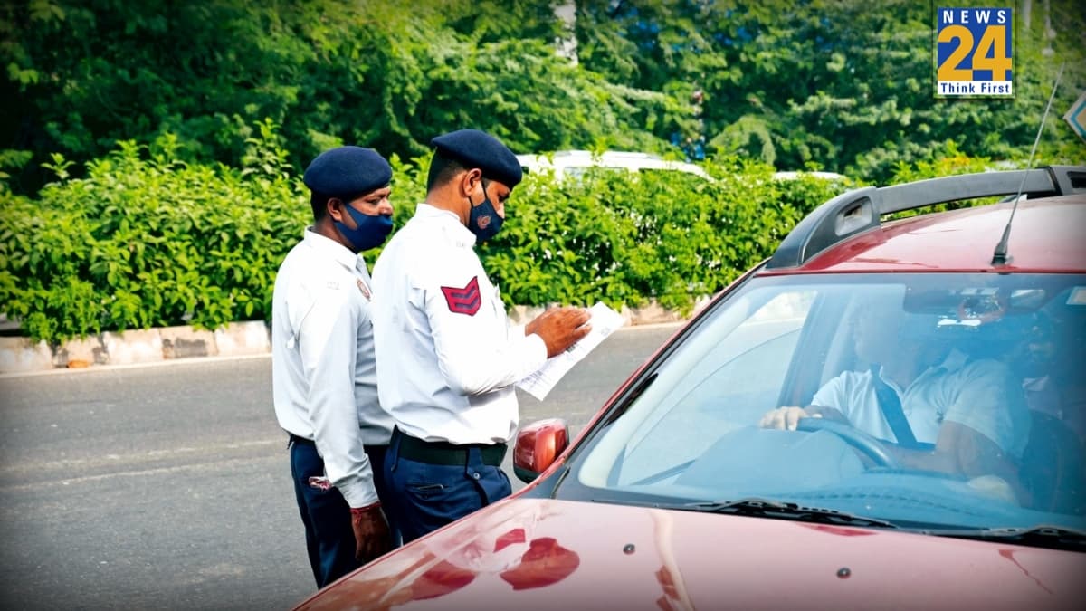 Lok Adalat: दिल्ली वालों के लिए ट्रैफिक चालान माफ कराने का मौका, इस दिन लगेगी लोक अदालत, ऐसे करें आवेदन