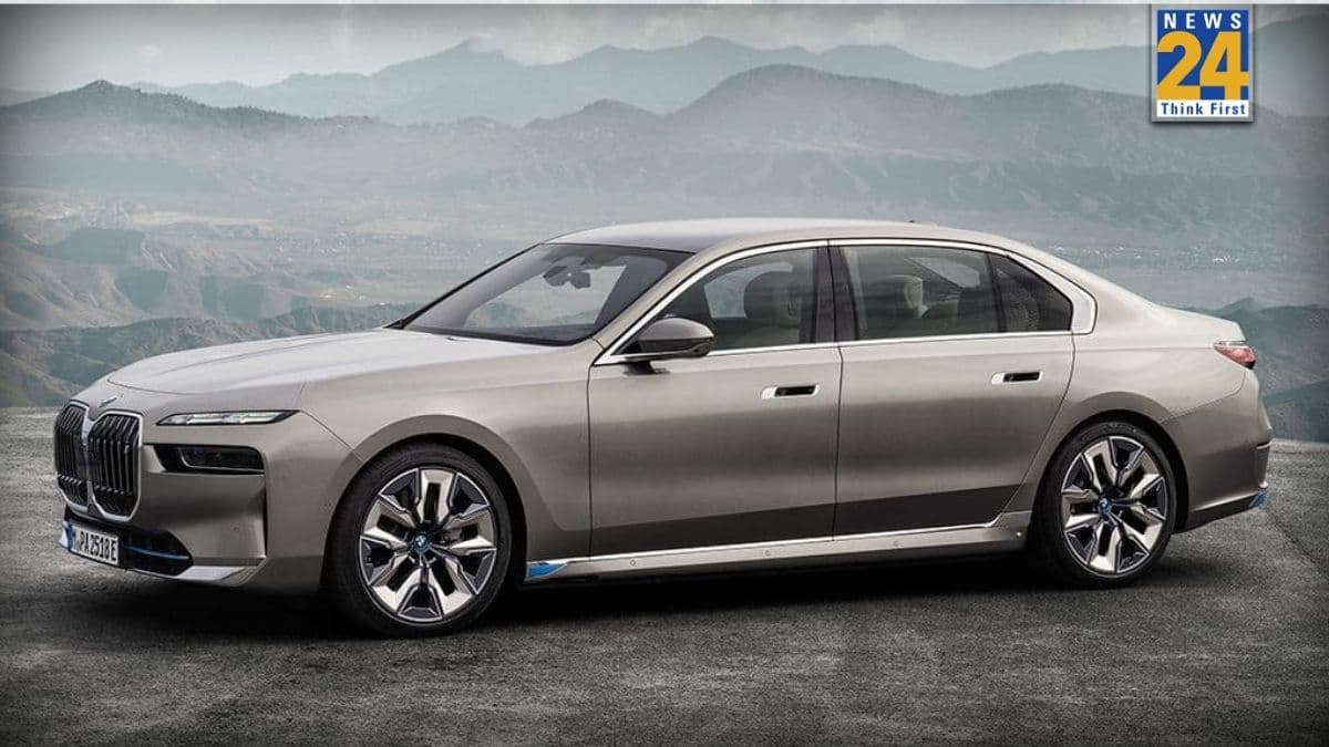 BMW की सबसे महंगी EV i7 ने बनाया नया रिकॉर्ड, भारत में बनी सबसे ज्यादा बिकने वाली लग्जरी सेडान